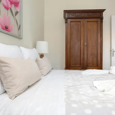 Athenais Two Storey House Апартаменты *