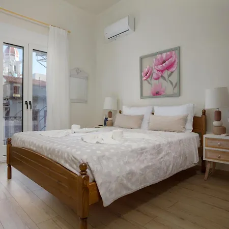Apartament Athenais Two Storey House