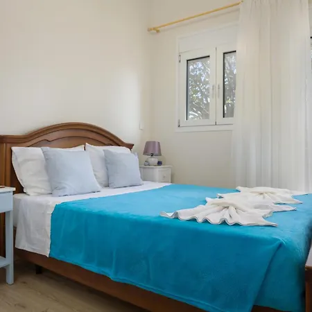 Apartament Athenais Two Storey House